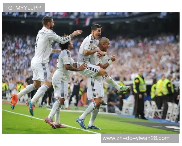 足球巨星明信片收藏全纪录 揭开球场英雄背后的独特魅力与精彩瞬间 足球巨星明信片收藏全纪录 揭开球场英雄背后的独特魅力与精彩瞬间